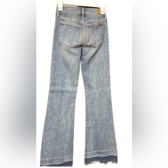 7 for all mankind flared jean - Picture 2 of 2